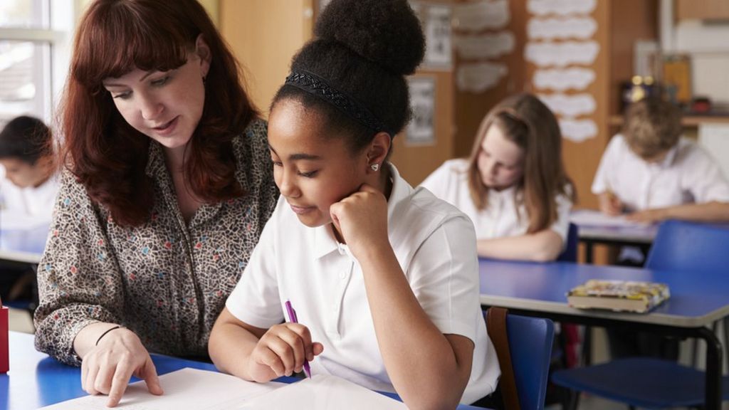 Drop in teacher training recruits revealed - BBC News