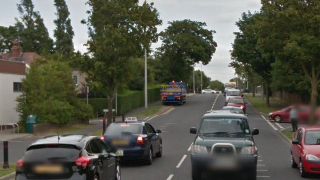Pedestrians hurt after being hit by car