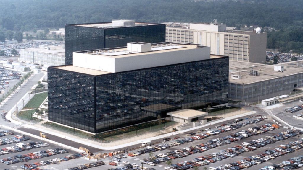NSA government contractor 'stole classified files'