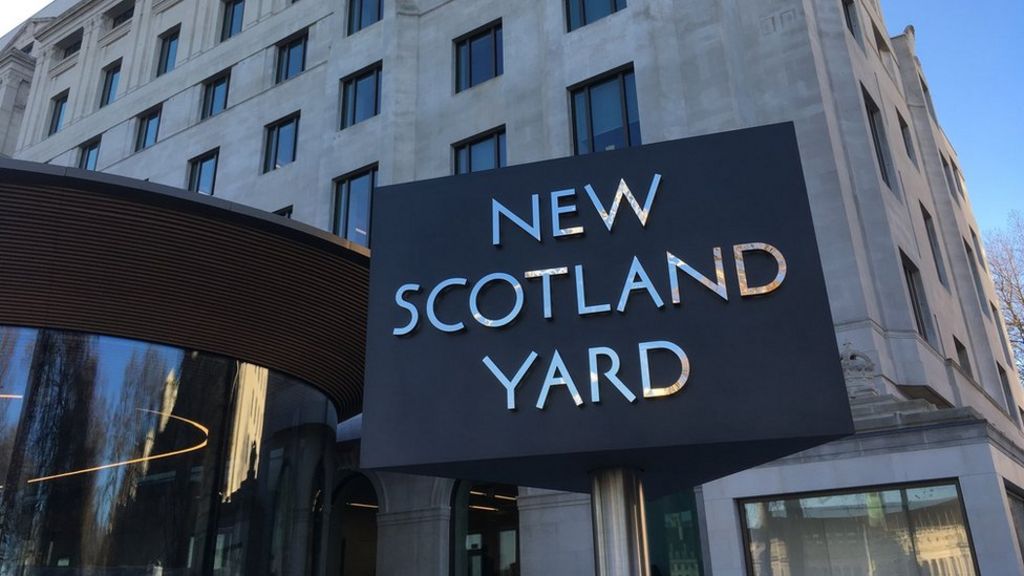 London terror arrests: Metropolitan Police hold five teenagers