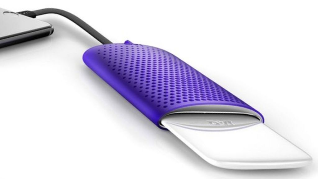VIDEO: Salt water charger powers up phones