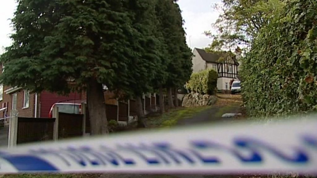 Policeman 'downplayed murderer's lawyer affair'