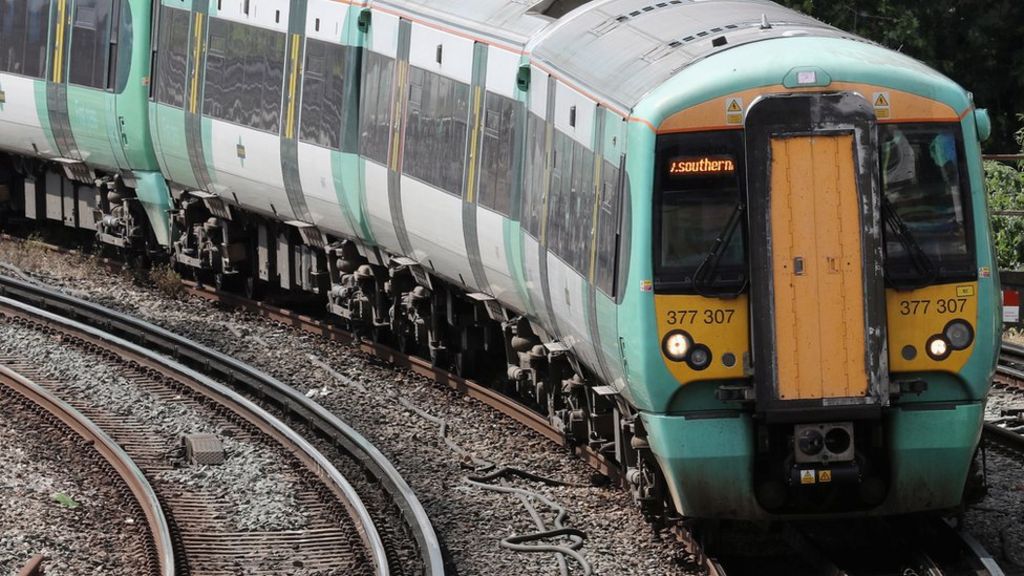 Aslef suspends Southern rail strike ballot among drivers