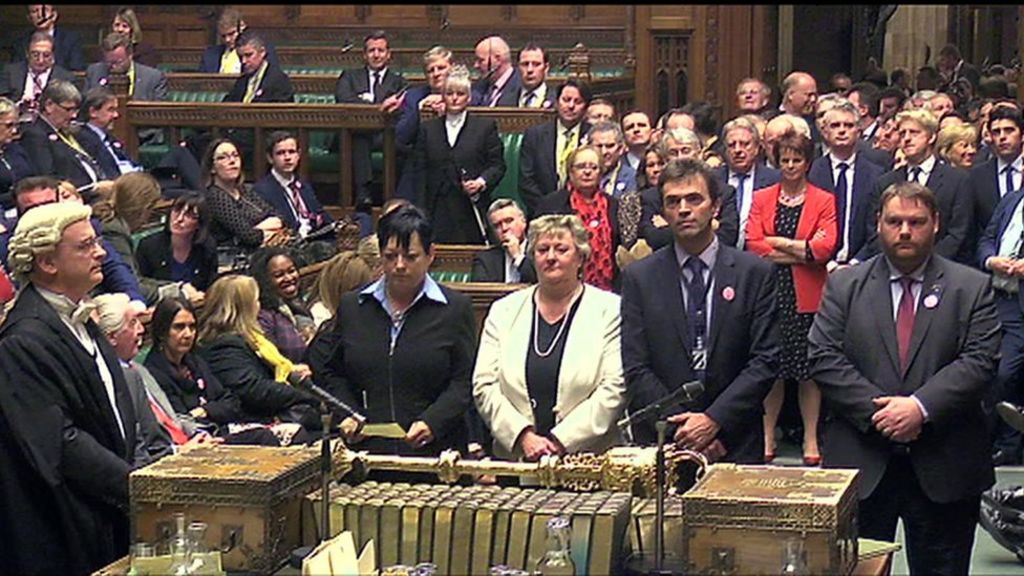 MPs back government's Brexit timetable