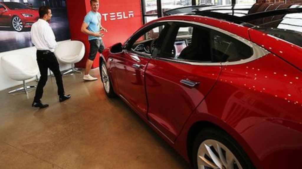 Tesla Autopilot safety row escalates