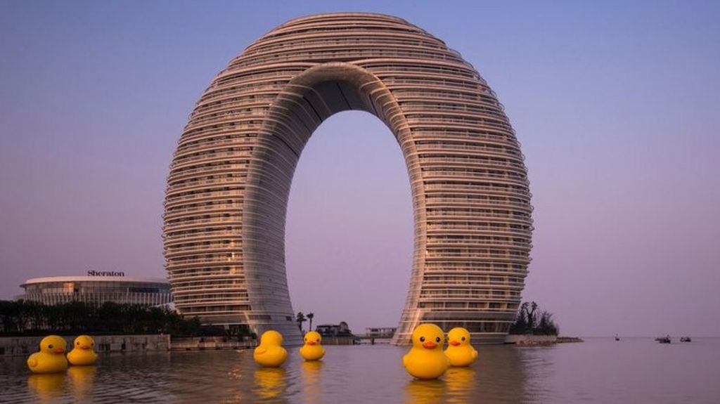 China bans 'bizarre' architecture