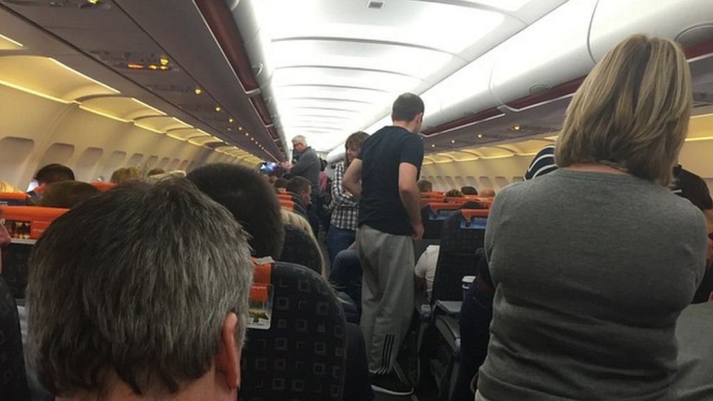 Planes delayed in 'de-icer queue'