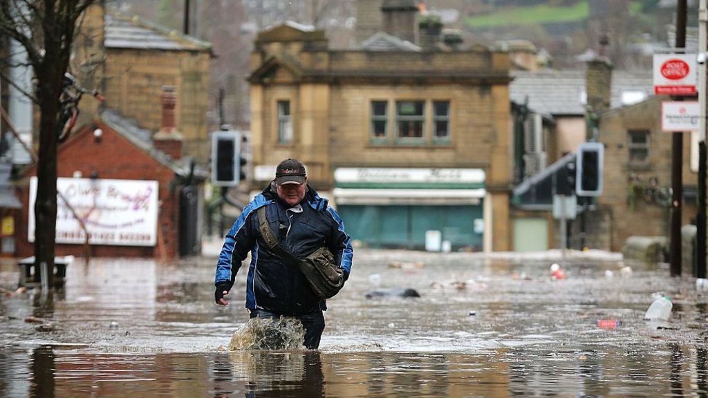 Basic flood protection 'missing in high risk areas'