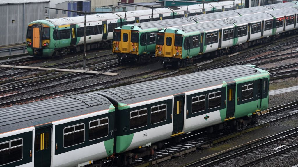 Southern urges RMT to abandon Monday's strike