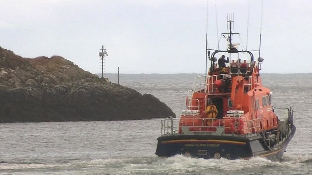 VIDEO: Community mourns fishing boat deaths