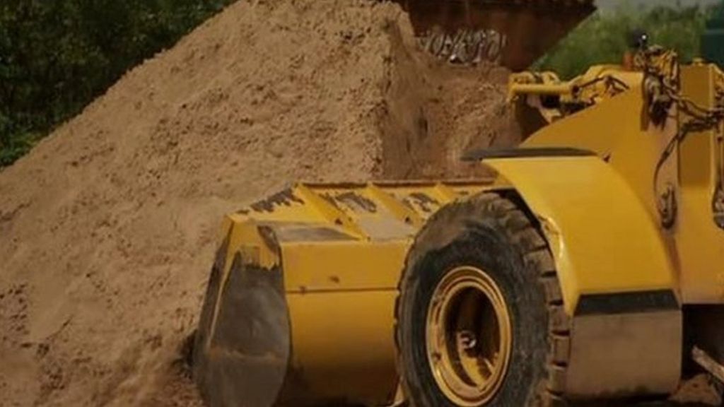 Lough Neagh: Environmental group challenges sand ruling