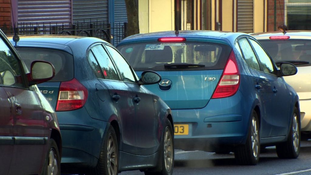 Two Belfast roads in UK's top 10 most congested - BBC News