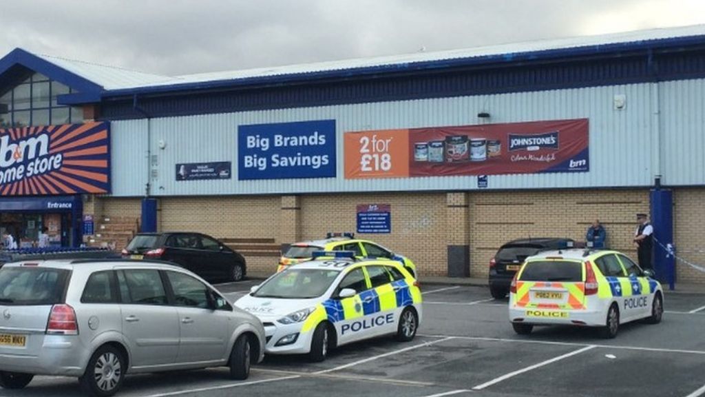 Man 'carrying sword' in Hunts Cross Shopping Park attack