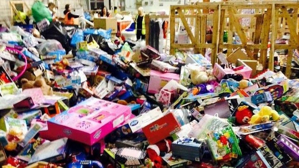 Rio Ferdinand donates £500k of toys to Cash for Kids