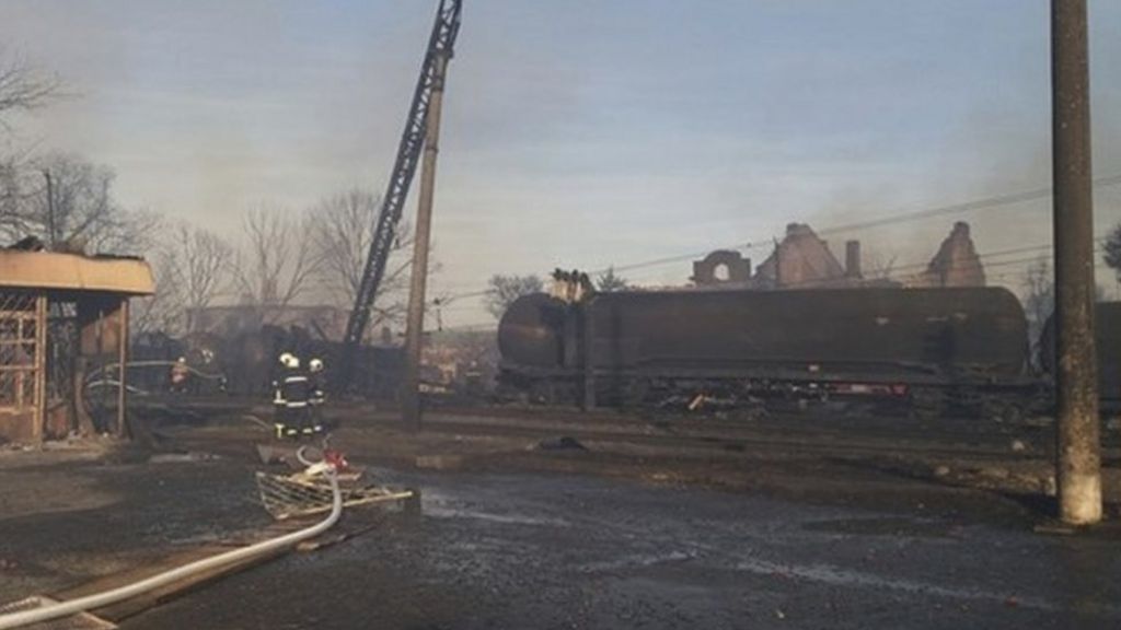 Bulgarian freight train derails and explodes, killing four - BBC News
