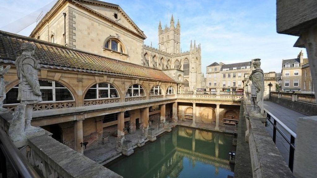 Roman baths 'painted red not white'