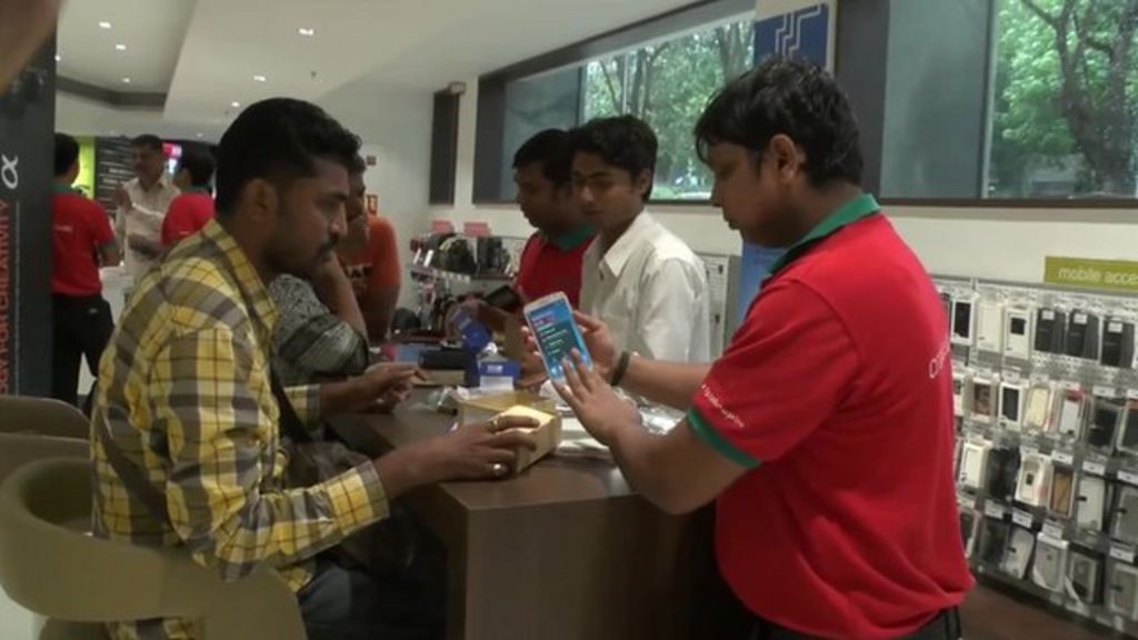 VIDEO: India's booming smartphone market
