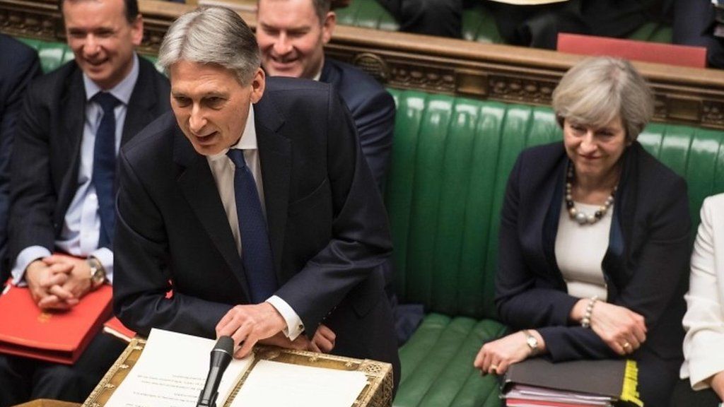 Hammond on Brexit: 'Can't have cake and eat it'