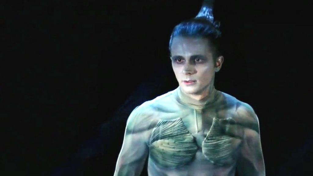 Shakespeare show blurs lines of reality