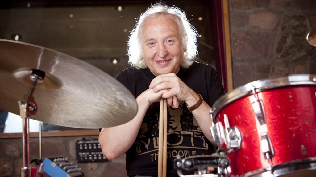 Mott The Hoople drummer dies aged 67