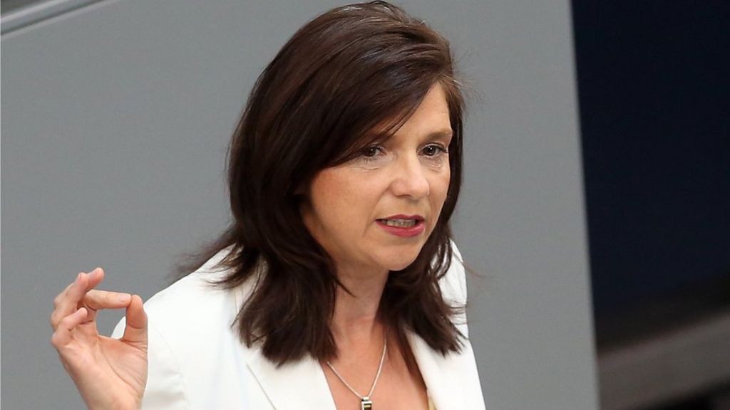 Germans chide Facebook over race hate