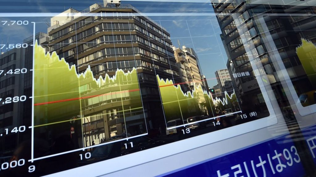 Japanese shares plunge in early trade