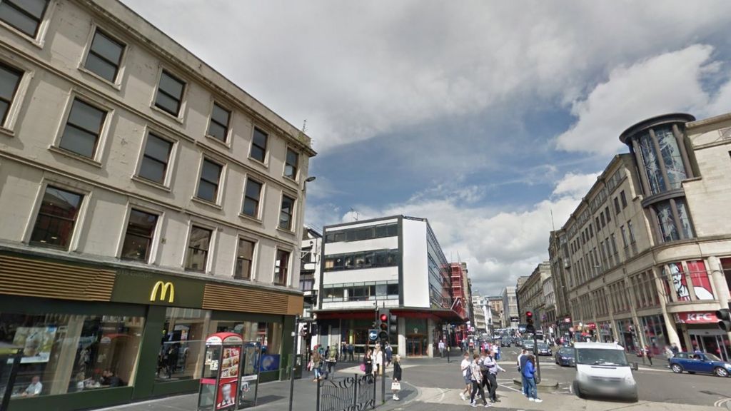 boys robbed by man while christmas shopping in glasgow boys robbed by man while christmas shopping in glasgow