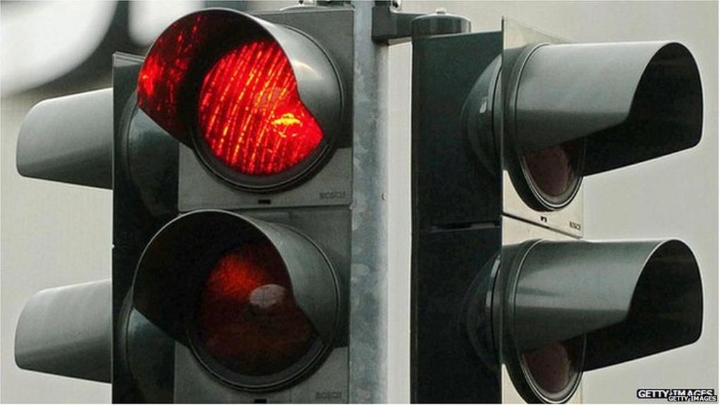 'Serious fault' with Belfast traffic light system - BBC News