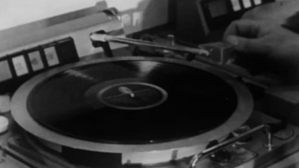 VIDEO: The fall and rise of vinyl records