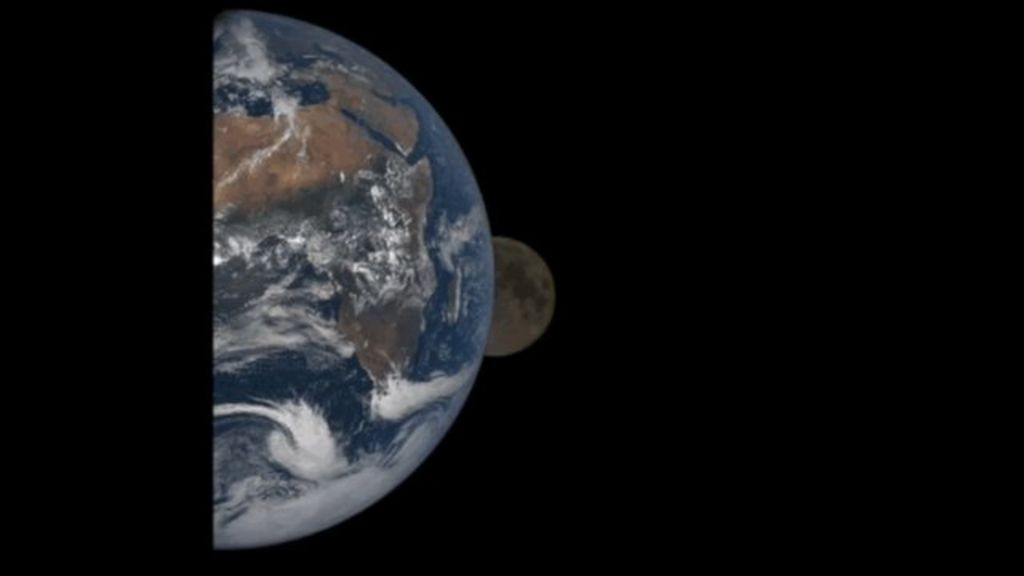 Camera offers unique view of lunar eclipse BBC News