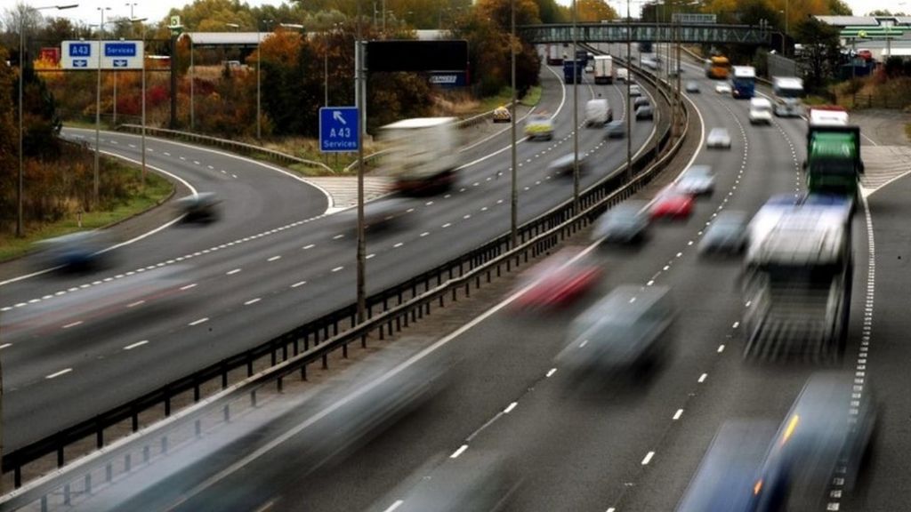 Learner drivers: Plan to include lessons on motorways