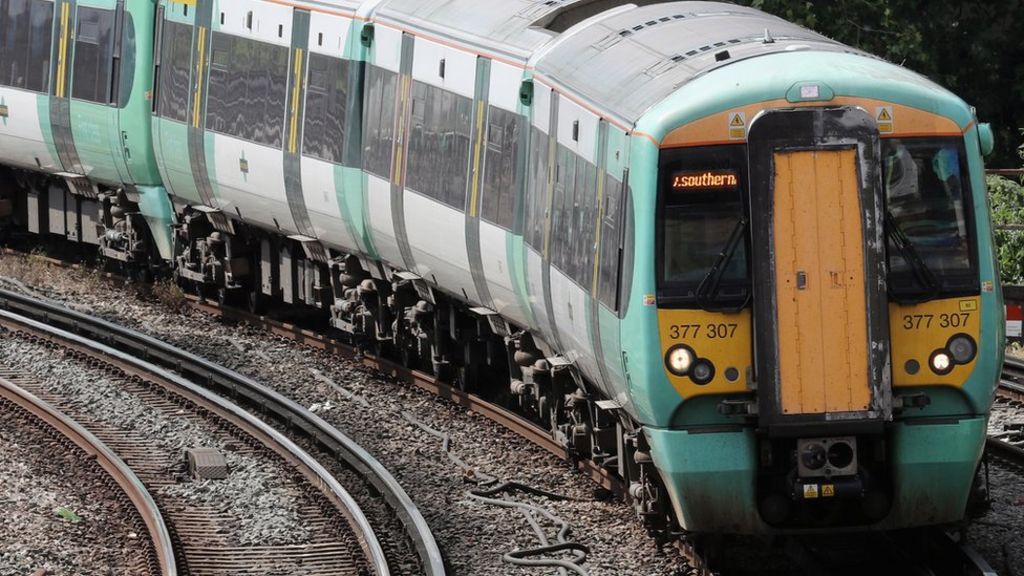 Southern rail strike suspended as talks resume