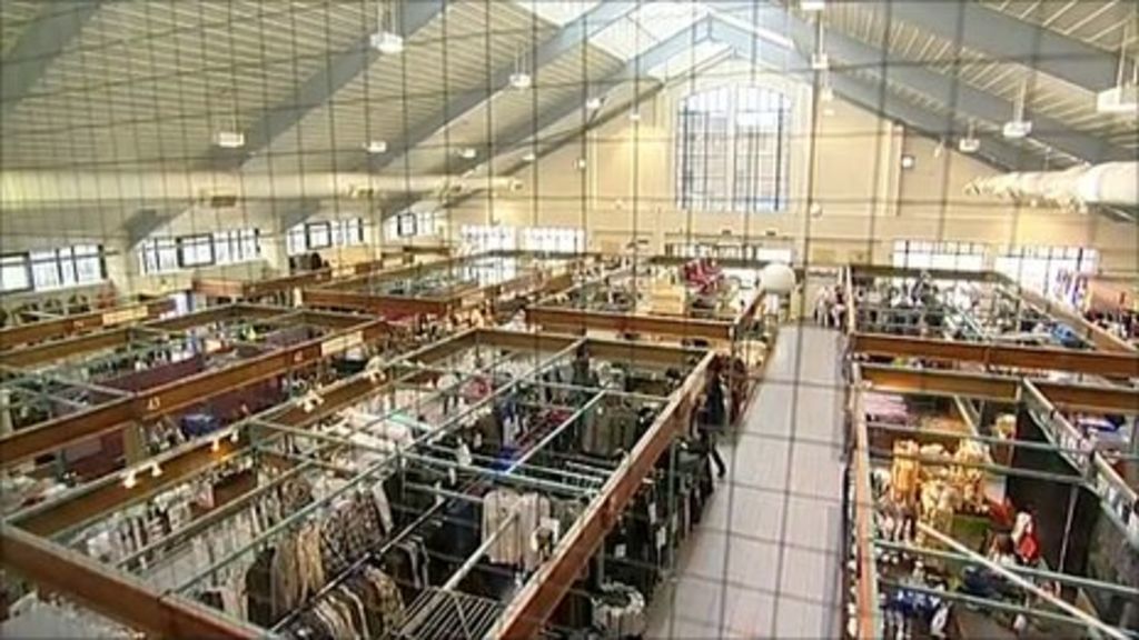 Market Harborough residents fight to save indoor market BBC News