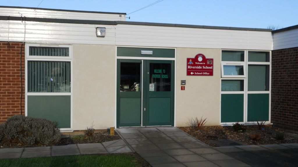 Riverside Special School 'must stay' in Goole BBC News