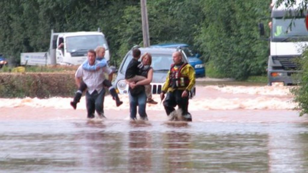 Downpours shocked 'most flooded' town Upton upon Severn BBC News