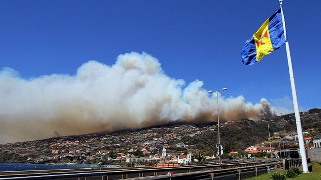 Portugal's Madeira hit by forest fires - BBC News