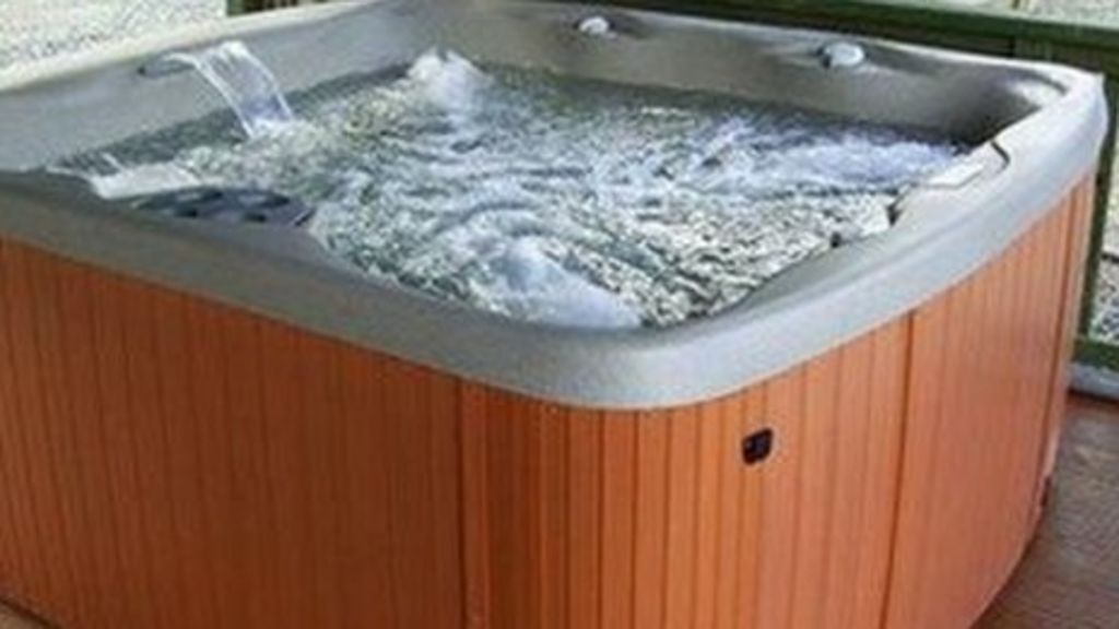 How hot tubs can harbour Legionnaires' bacteria BBC News