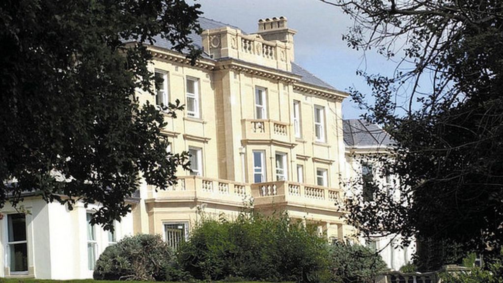 Coleg Gwent defends attempts to sell Abergavenny Hill site BBC News