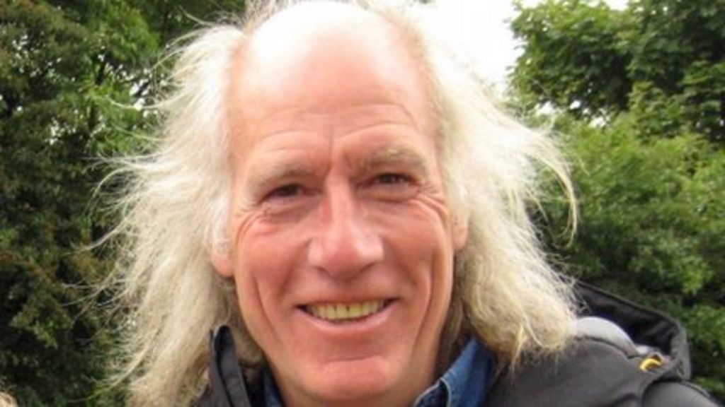 Terry Nutkins, TV wildlife presenter, dies aged 66 BBC News