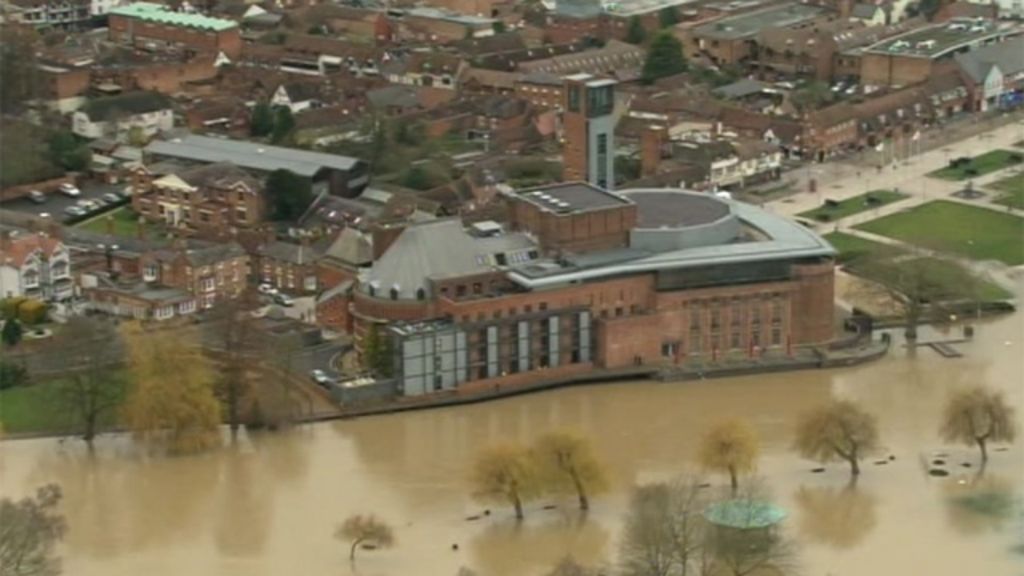 StratforduponAvon flooded as river rises BBC News