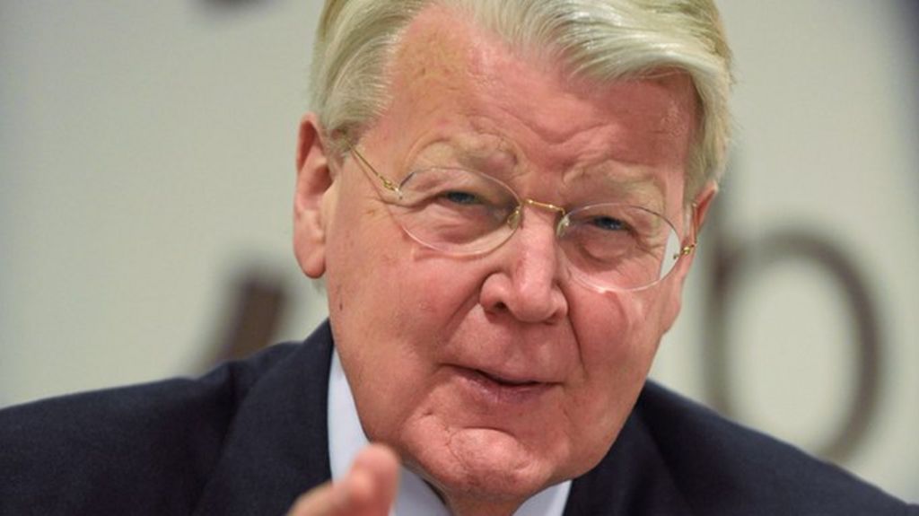 Scottish independence Icelandic president Olafur Grimsson enters