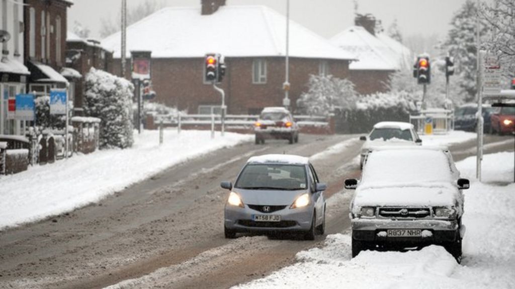 How to drive in snow and icy weather BBC News