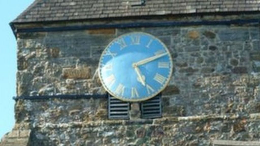 Wadhurst church clock chimes again after 50 years BBC News