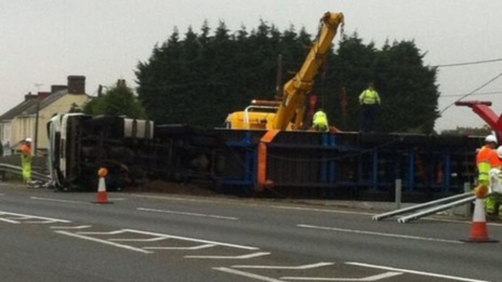 A12 In Essex Closed By Fruit Lorry Crash Bbc News