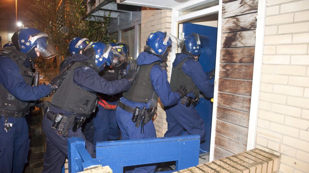 London Gangs Expanding Across Uk Met Police Warns Bbc News 