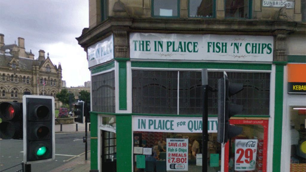 Bradford fish and chip shop worker delivers baby on wall BBC News