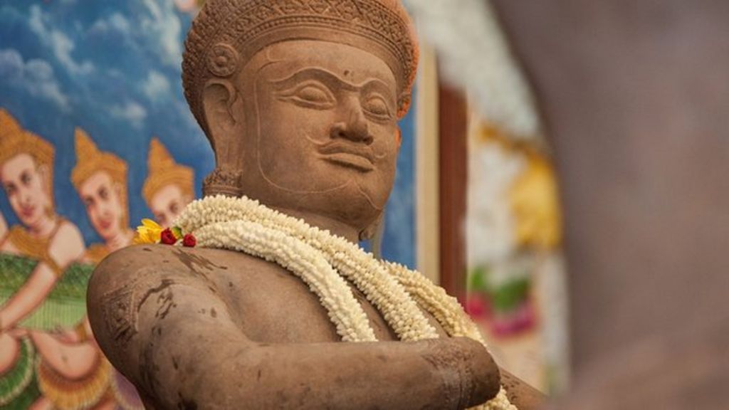 Ancient Hindu temple statues returned to Cambodia BBC News