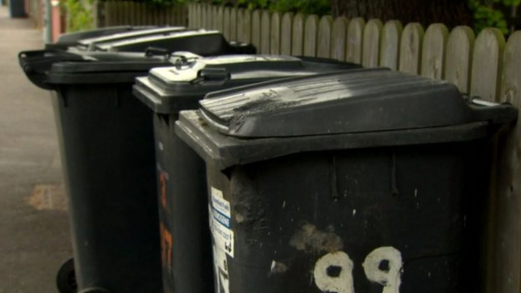 Onceamonth bin collection trial extended in Banbridge BBC News