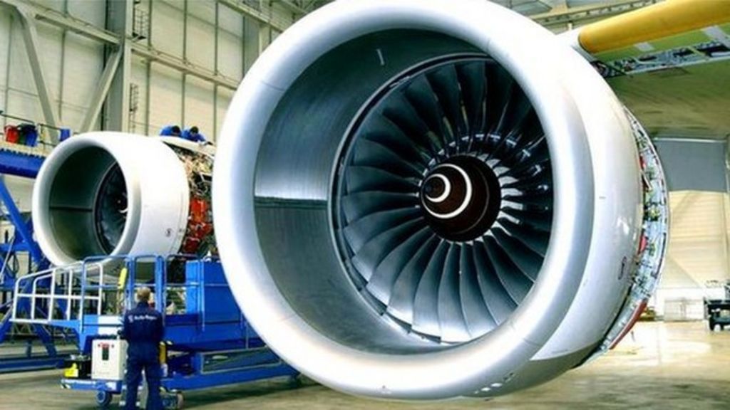 Rolls-Royce plans 'major restructuring'