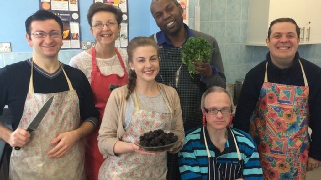 ... can cookery classes help people with learning disabilities? - BBC News